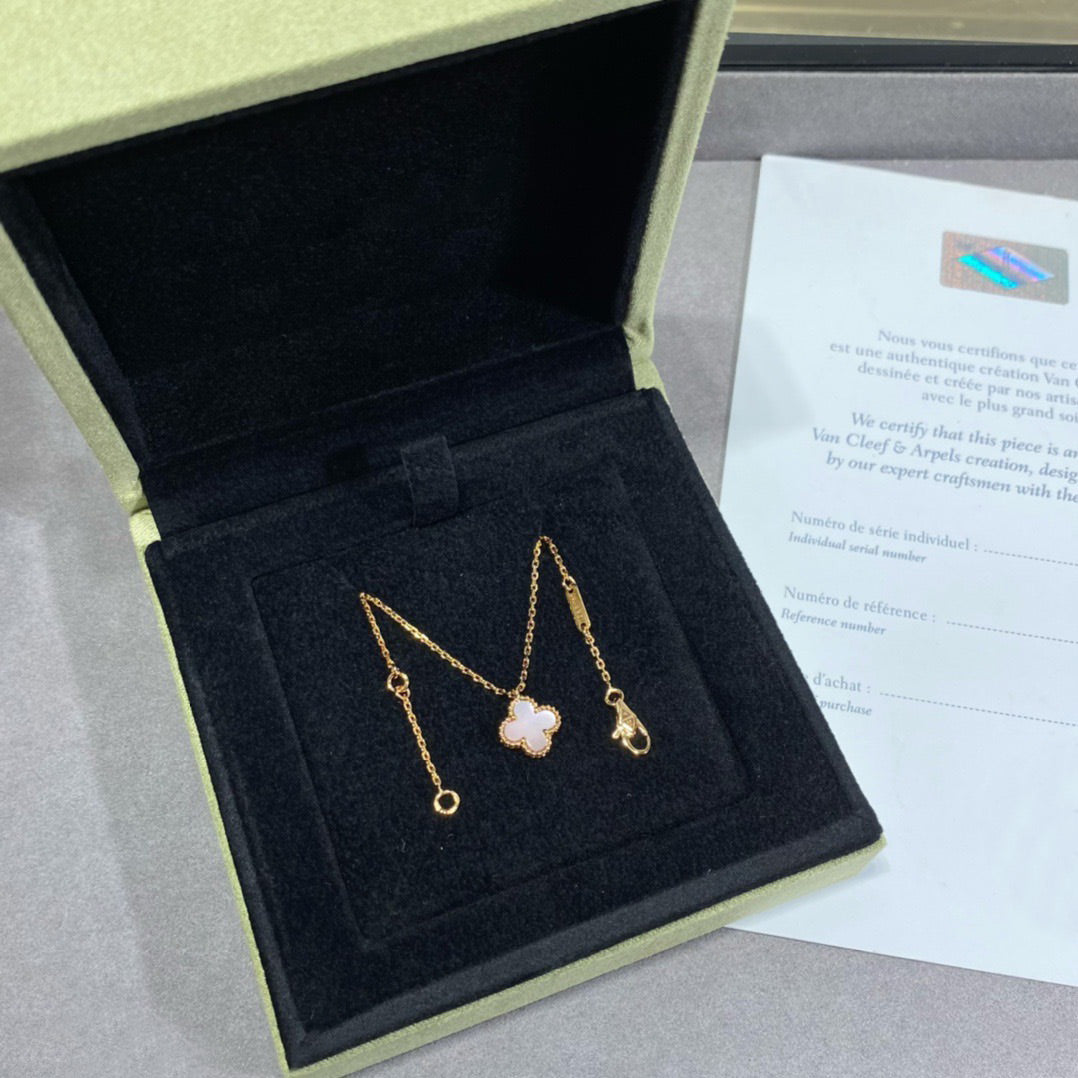 [Elite]CLOVER 15MM PINK MOTHER-OF-PEARL SINGLE FLOWER NECKLACE