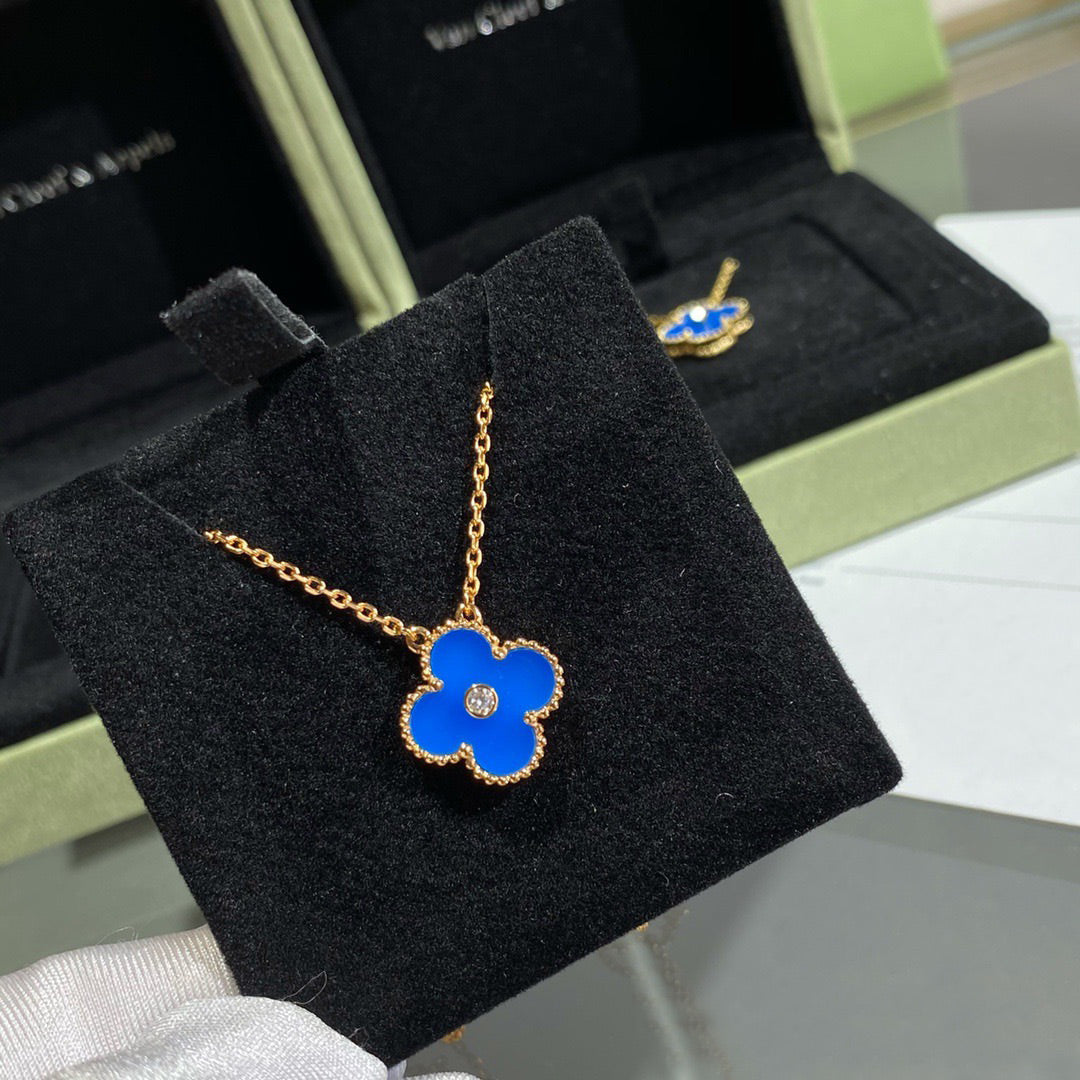 [Elite]CLOVER 15MM DIAMOND AND BLUE AGATE NECKLACE