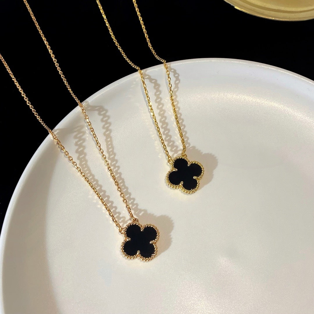 [Elite]CLOVER 15MM BLACK ONYX SINGLE FLOWER NECKLACE