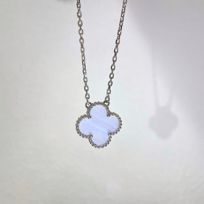 [Elite]CLOVER 15MM BLUE CHALCEDONY NECKLACE SILVER