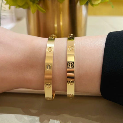 [Elite]LOVE BRACELET 6.1MM BRUSHED