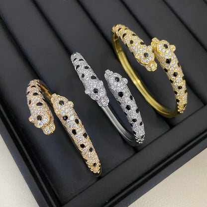 [Elite]PANTHERE DOUBLE HEADED HALF DIAMOND OPEN BRACELET