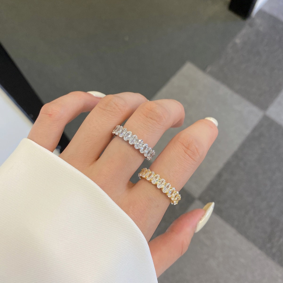 [Elite]Ornate Oval Cut Tennis Ring