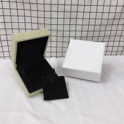 [Elite] VA CLOVER BOX GIFT BAG