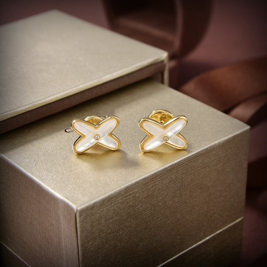 [Elite]JEUX DE WHITE MOP GOLD DIAMOND EARRINGS