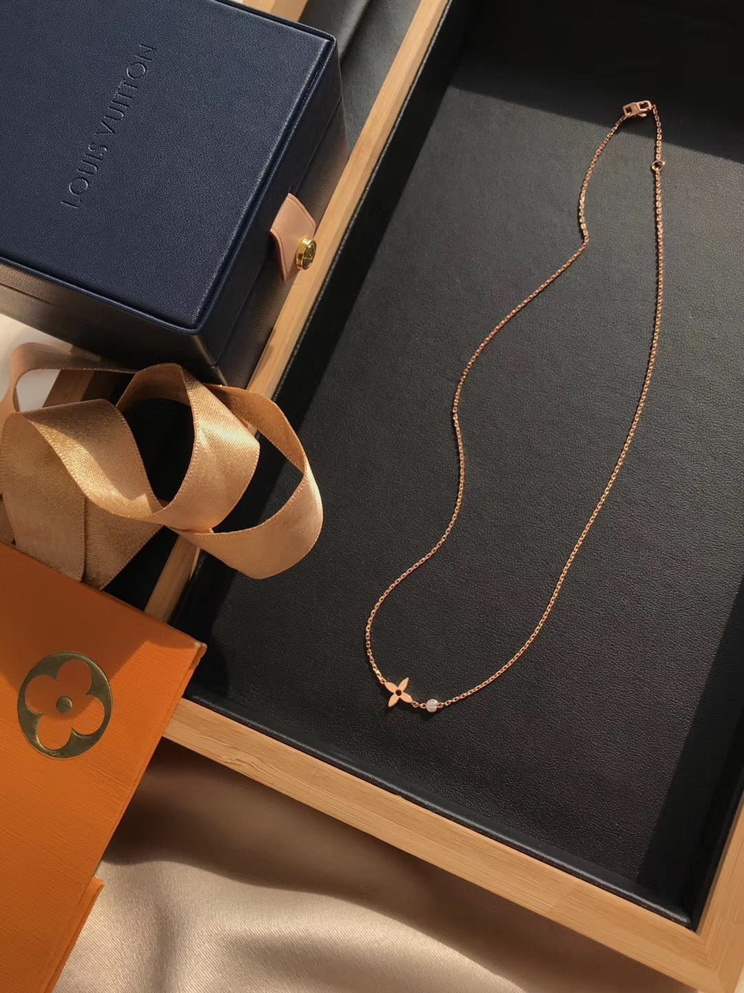 [Elite]BLOSSOM PENDANT PINK GOLD AND DIAMOND