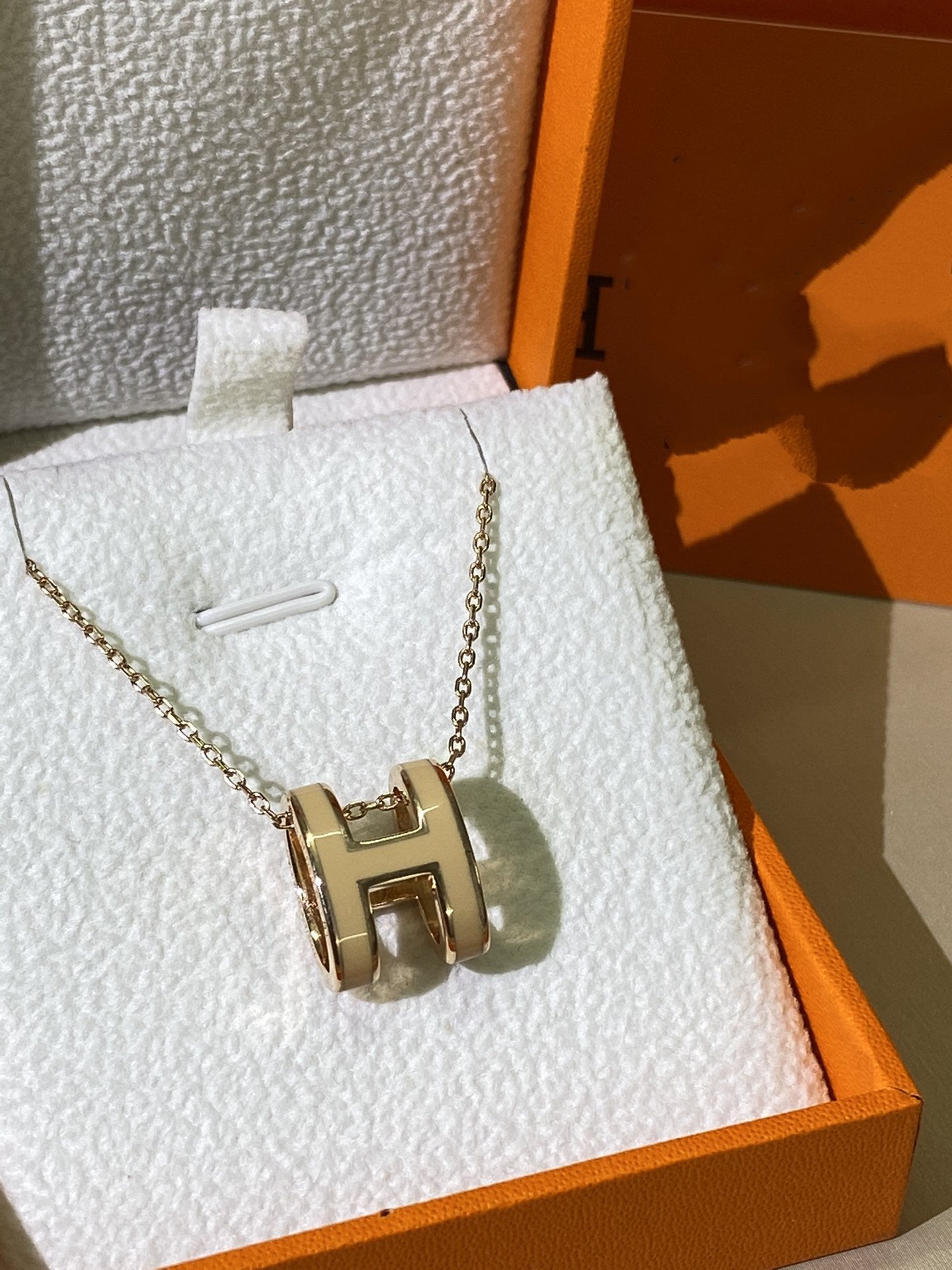 [Elite]HM CLIC YELLOW ENAMEL GOLD NECKLACE