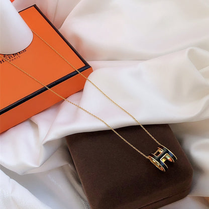 [Elite]HM CLIC BLACK ENAMEL GOLD NECKLACE