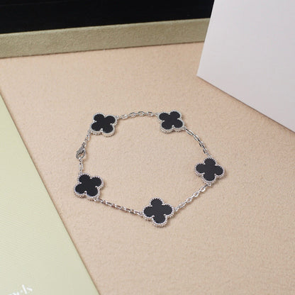 [Elite] CLOVER 5 MOTIF ONYXS BRACELET COLLECTION