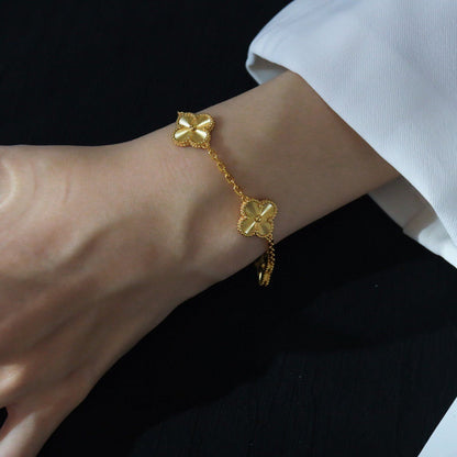 [Elite] CLOVER 5 MOTIF LASER BRACELET COLLECTION