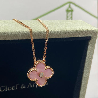 [Elite]CLOVER 15MM DIAMOND PINK MOP NECKLACE