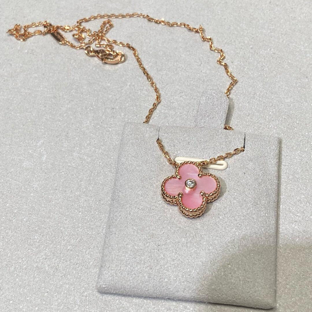 [Elite]CLOVER 15MM DIAMOND PINK MOP NECKLACE