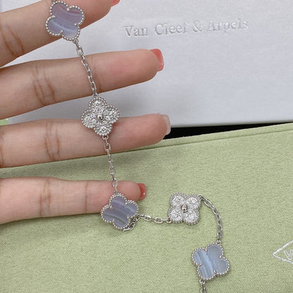 [Elite] CLOVER 5 MOTIF PURPLE CHALCEDONY BRACELET COLLECTION