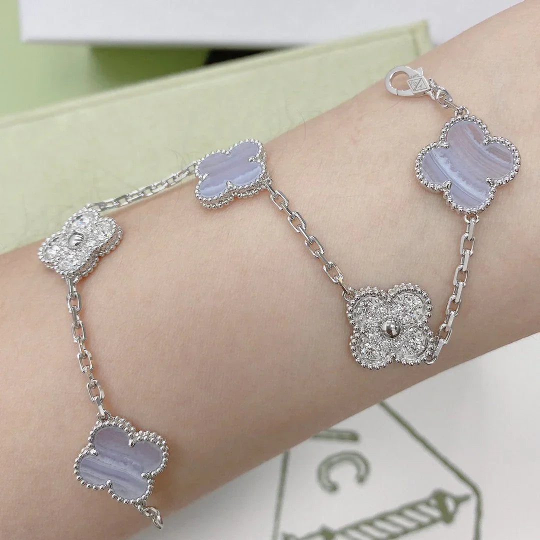 [Elite] CLOVER 5 MOTIF PURPLE CHALCEDONY BRACELET COLLECTION