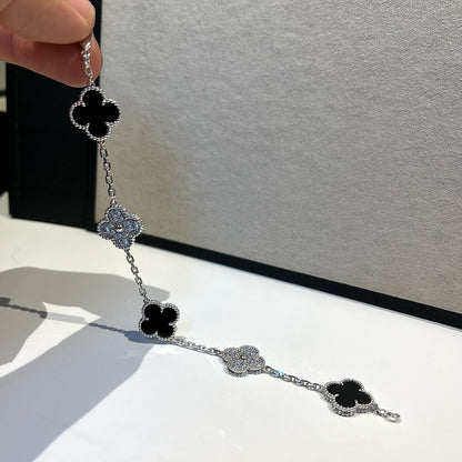 [Elite] CLOVER 5 MOTIF ONYXS BRACELET COLLECTION