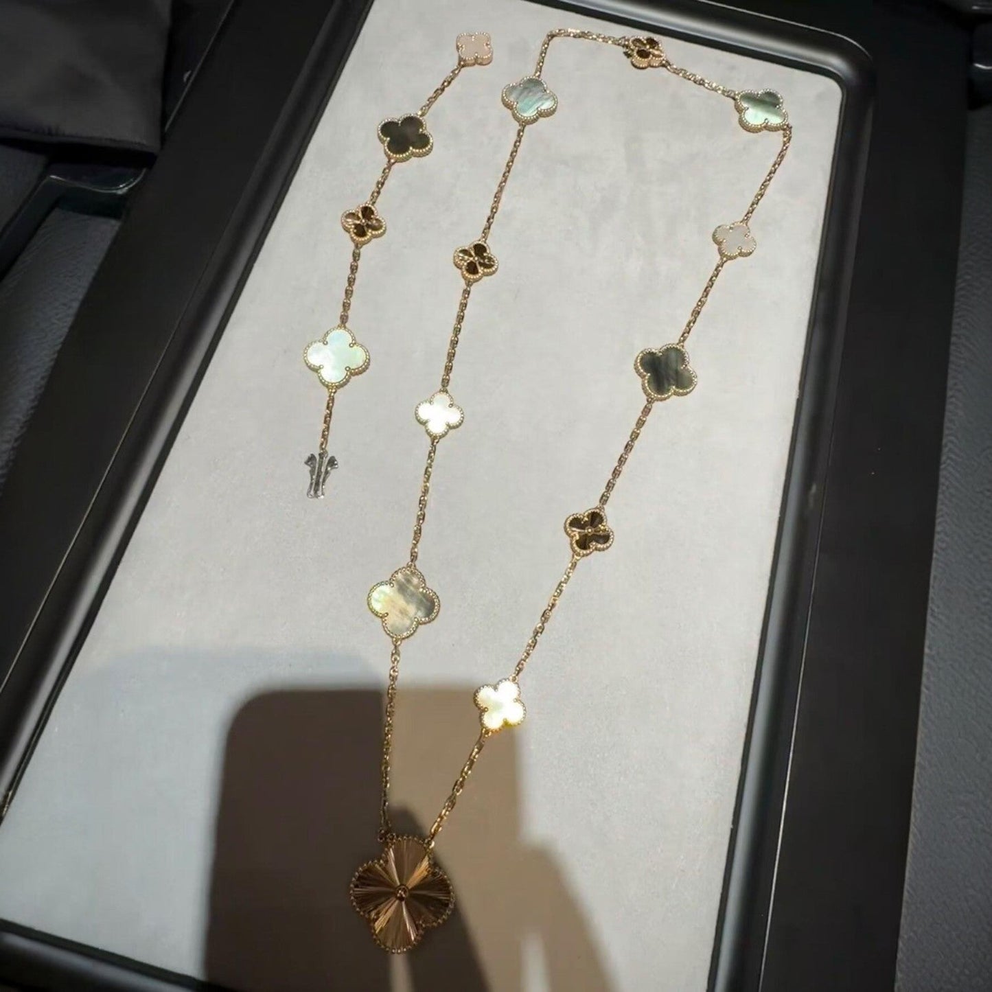 [Elite]DETACHABLE CLOVER 15(11+4) FLOWER ROSE GOLD NECKLACE SET