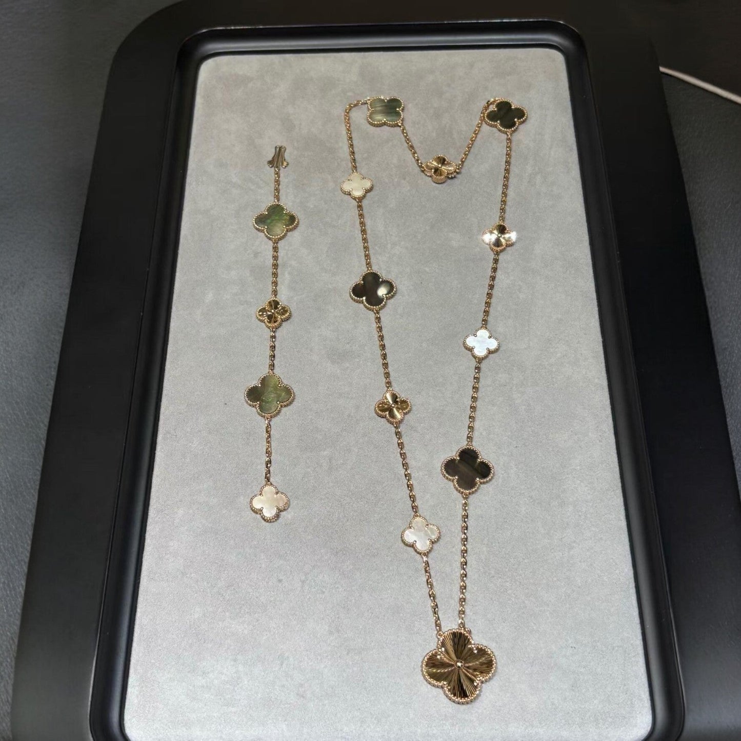 [Elite]DETACHABLE CLOVER 15(11+4) FLOWER ROSE GOLD NECKLACE SET