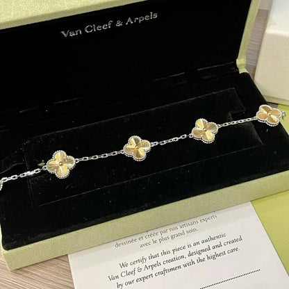 [Elite] CLOVER 5 MOTIF LASER BRACELET COLLECTION