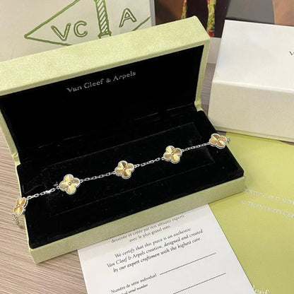 [Elite] CLOVER 5 MOTIF LASER BRACELET COLLECTION