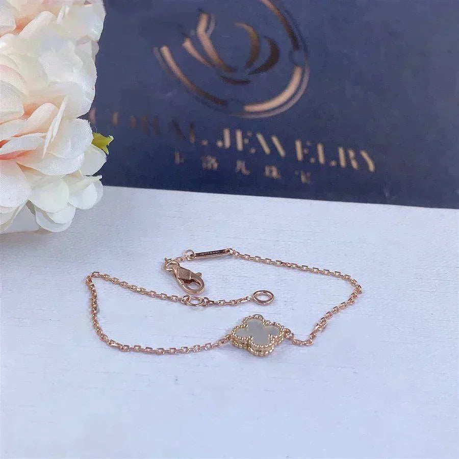 [Elite]CLOVER WHITE MOP SINGLE FLOWER BRACELET