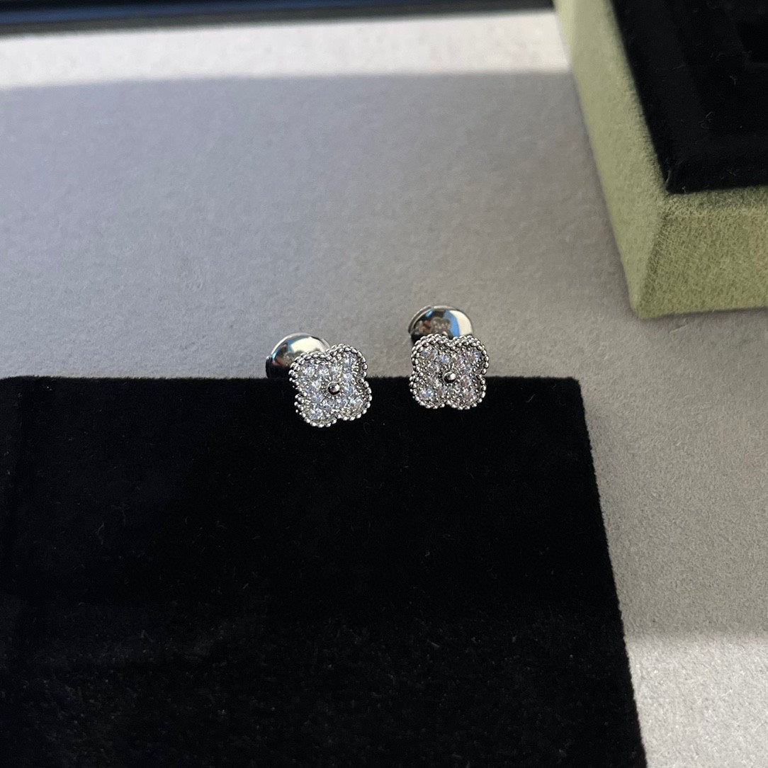 [Elite]CLOVER MINI DIAMOND STUD EARRINGS